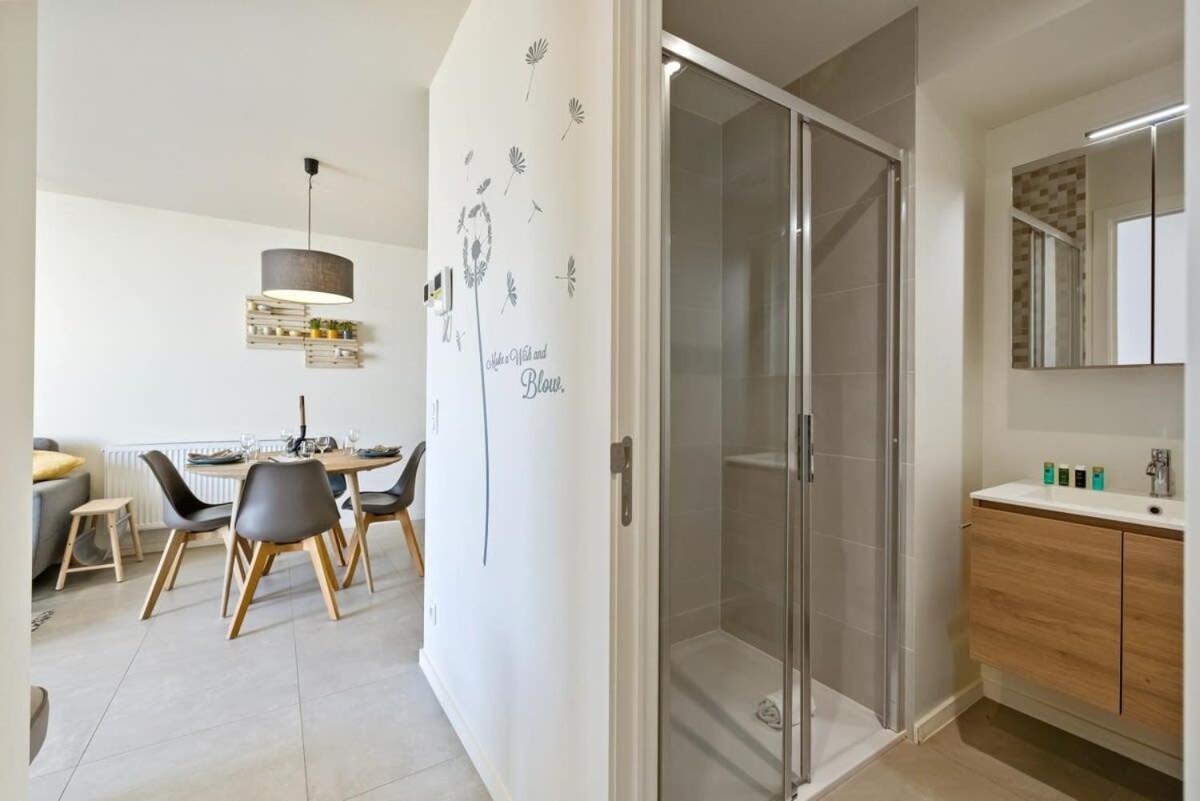 Huswell - Apartment With Natural Swimming Pool Middelkerke Exterior photo